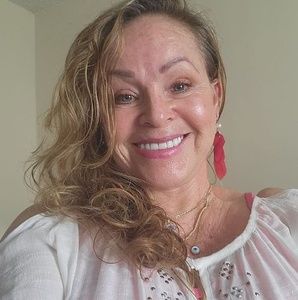 Meet your Posher, Dora